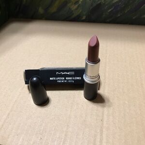 MAC Cosmetics Matte Lipstick in Whirl